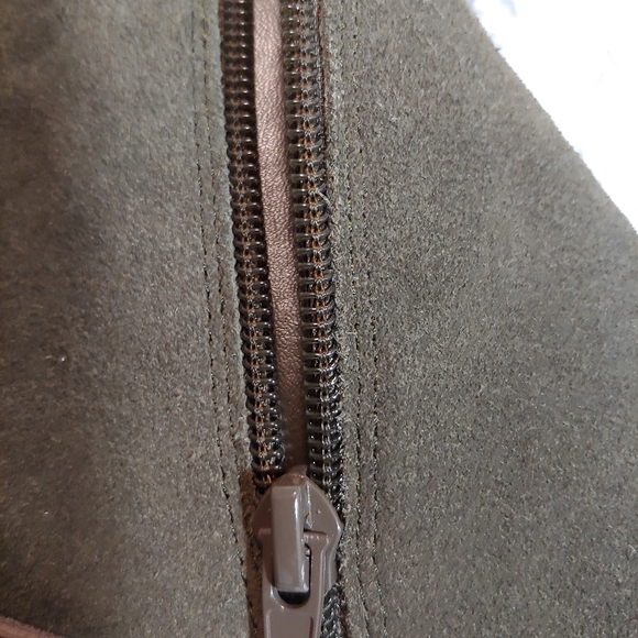 CNWT ALDO suede ankle boots US 7 - Picture 6 of 9